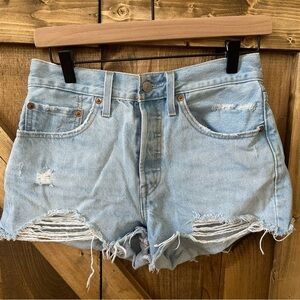 Levi 501 high waist short 26